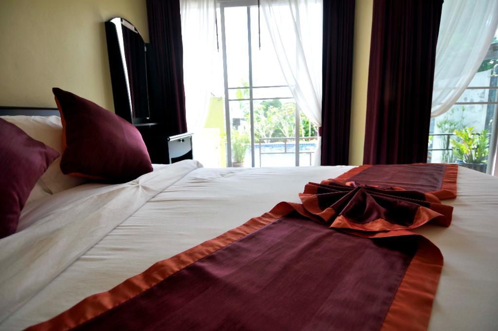 Tonnam Villa Phuket Rum bild